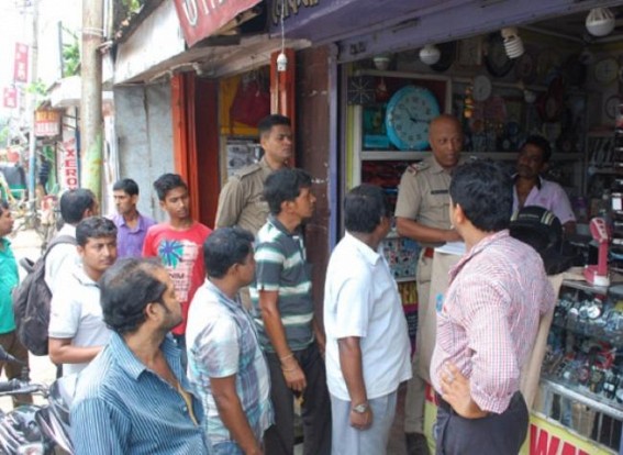  3 shops looted at Orient Chowmuhani